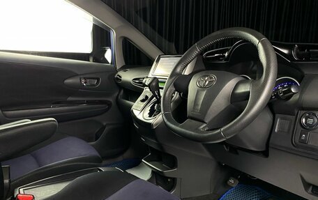 Toyota Wish II, 2012 год, 1 689 000 рублей, 21 фотография