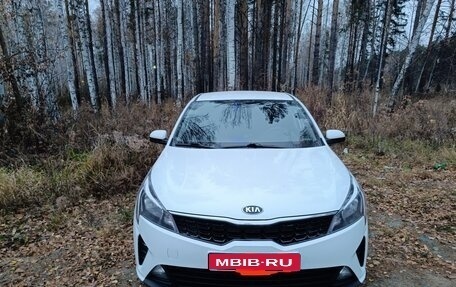 KIA Rio IV, 2021 год, 1 500 000 рублей, 1 фотография