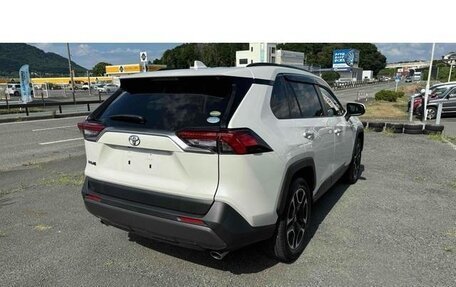 Toyota RAV4, 2022 год, 2 861 000 рублей, 6 фотография