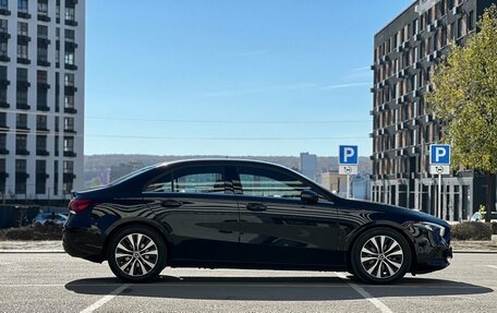 Mercedes-Benz A-Класс, 2020 год, 2 450 000 рублей, 4 фотография