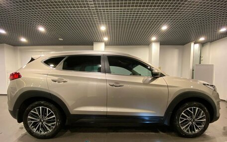 Hyundai Tucson III, 2018 год, 2 275 000 рублей, 2 фотография