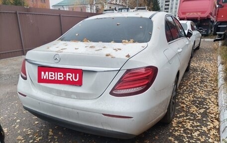 Mercedes-Benz E-Класс, 2018 год, 1 925 000 рублей, 3 фотография