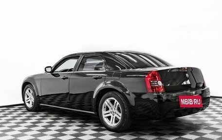 Chrysler 300C II, 2004 год, 795 000 рублей, 4 фотография