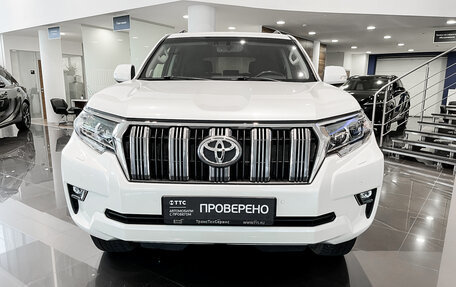 Toyota Land Cruiser Prado 150 рестайлинг 2, 2020 год, 6 466 000 рублей, 2 фотография