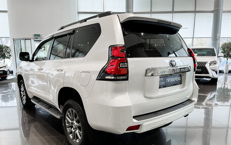 Toyota Land Cruiser Prado 150 рестайлинг 2, 2020 год, 6 466 000 рублей, 7 фотография