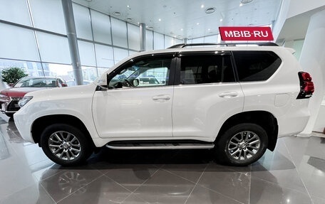 Toyota Land Cruiser Prado 150 рестайлинг 2, 2020 год, 6 466 000 рублей, 8 фотография