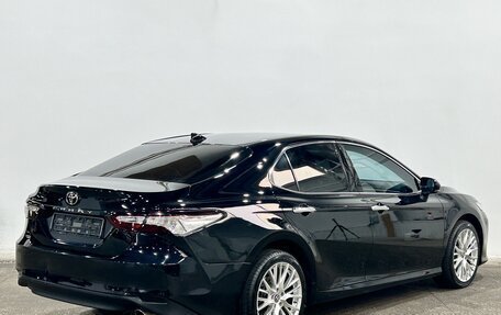 Toyota Camry, 2019 год, 2 998 000 рублей, 5 фотография