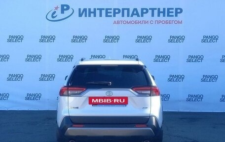 Toyota RAV4, 2021 год, 3 056 600 рублей, 6 фотография