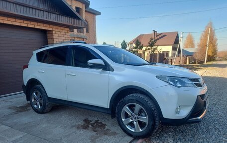 Toyota RAV4, 2015 год, 2 119 000 рублей, 3 фотография