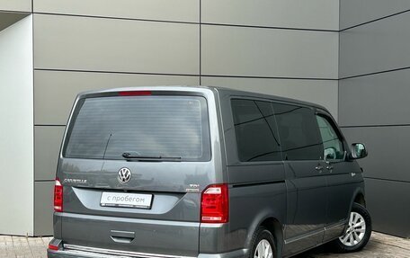 Volkswagen Caravelle T6 рестайлинг, 2017 год, 3 499 000 рублей, 5 фотография