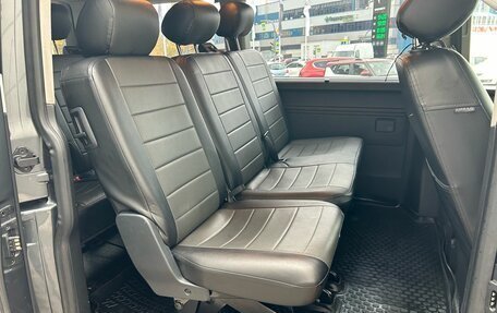 Volkswagen Caravelle T6 рестайлинг, 2017 год, 3 499 000 рублей, 13 фотография