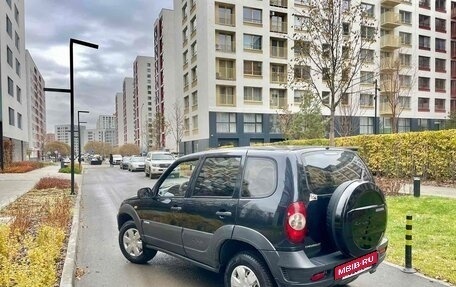 Chevrolet Niva I рестайлинг, 2010 год, 359 000 рублей, 2 фотография