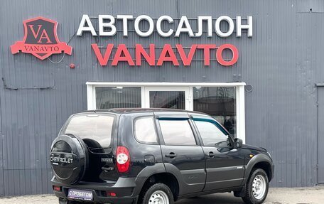 Chevrolet Niva I рестайлинг, 2009 год, 590 000 рублей, 5 фотография