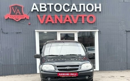 Chevrolet Niva I рестайлинг, 2009 год, 590 000 рублей, 2 фотография