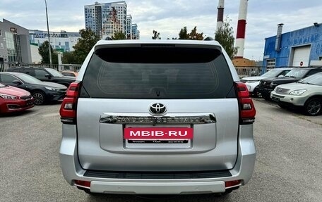 Toyota Land Cruiser Prado 150 рестайлинг 2, 2018 год, 4 249 000 рублей, 6 фотография