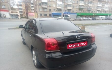 Toyota Avensis III рестайлинг, 2005 год, 790 000 рублей, 4 фотография