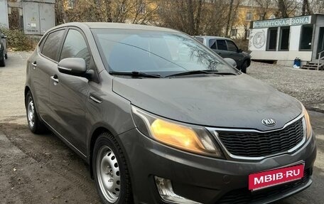 KIA Rio III рестайлинг, 2013 год, 900 000 рублей, 3 фотография