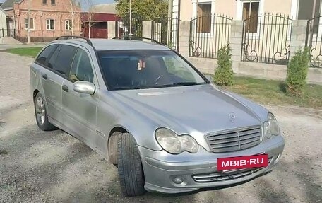 Mercedes-Benz C-Класс, 2004 год, 450 000 рублей, 4 фотография