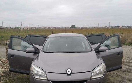 Renault Megane III, 2010 год, 750 000 рублей, 11 фотография