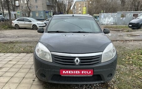 Renault Sandero I, 2013 год, 650 000 рублей, 1 фотография