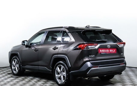 Toyota RAV4, 2022 год, 3 710 000 рублей, 7 фотография