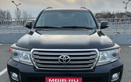 Toyota Land Cruiser 200, 2013 год, 3 350 000 рублей, 1 фотография