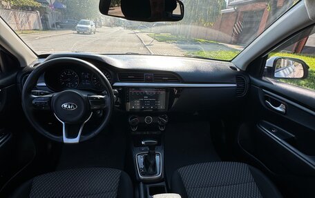 KIA Rio IV, 2018 год, 1 350 000 рублей, 6 фотография