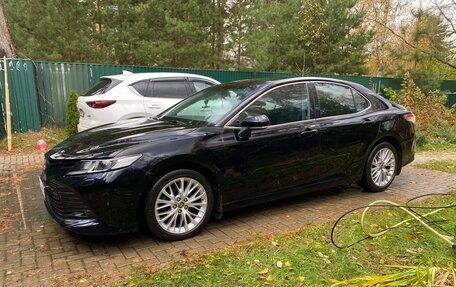 Toyota Camry, 2019 год, 3 400 000 рублей, 6 фотография