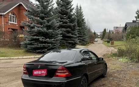 Mercedes-Benz C-Класс, 2002 год, 180 000 рублей, 2 фотография