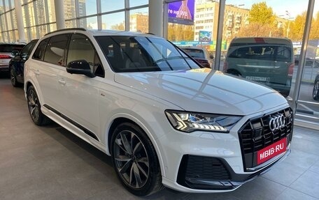 Audi Q7, 2023 год, 14 300 000 рублей, 3 фотография