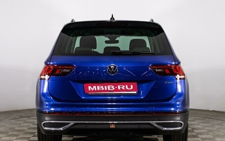 Volkswagen Tiguan II, 2022 год, 3 679 000 рублей, 6 фотография