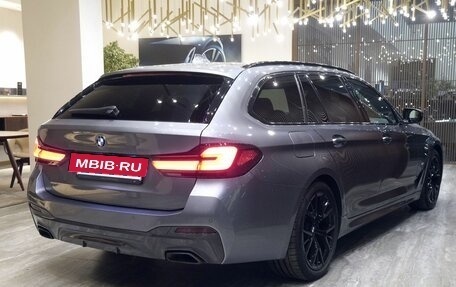 BMW 5 серия, 2021 год, 5 400 000 рублей, 2 фотография