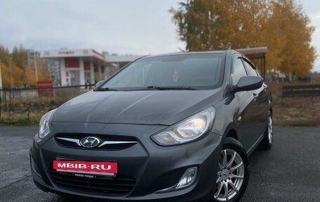 Hyundai Solaris II рестайлинг, 2013 год, 1 150 000 рублей, 8 фотография