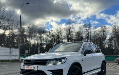 Volkswagen Touareg III, 2016 год, 3 870 000 рублей, 3 фотография