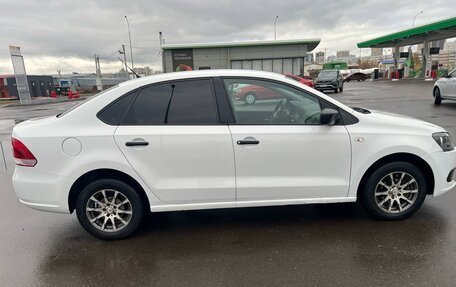 Volkswagen Polo VI (EU Market), 2013 год, 860 000 рублей, 3 фотография