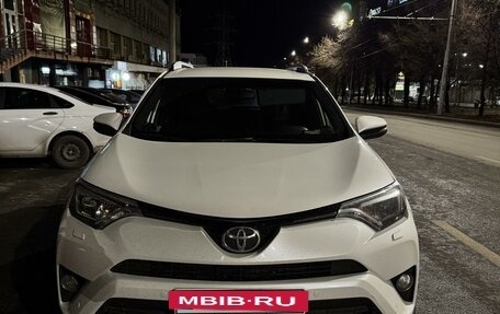 Toyota RAV4, 2016 год, 2 485 000 рублей, 2 фотография