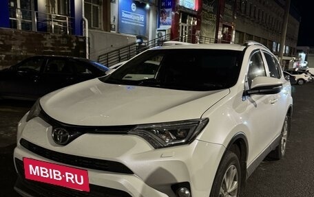 Toyota RAV4, 2016 год, 2 485 000 рублей, 3 фотография