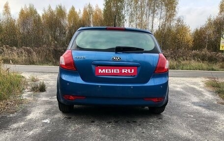 KIA cee'd I рестайлинг, 2011 год, 850 000 рублей, 2 фотография