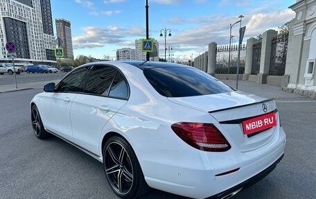 Mercedes-Benz E-Класс, 2018 год, 3 910 000 рублей, 9 фотография