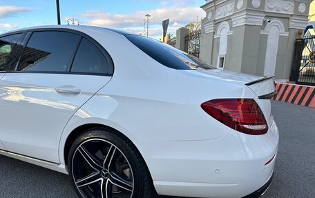 Mercedes-Benz E-Класс, 2018 год, 3 910 000 рублей, 10 фотография