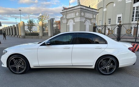 Mercedes-Benz E-Класс, 2018 год, 3 910 000 рублей, 12 фотография