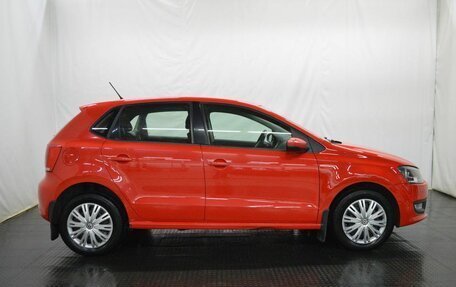 Volkswagen Polo VI (EU Market), 2012 год, 710 000 рублей, 4 фотография