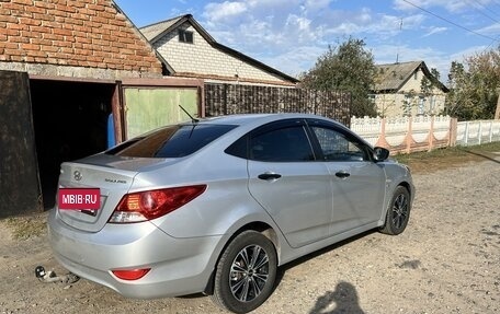 Hyundai Solaris II рестайлинг, 2011 год, 795 000 рублей, 3 фотография