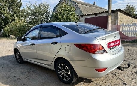 Hyundai Solaris II рестайлинг, 2011 год, 795 000 рублей, 5 фотография