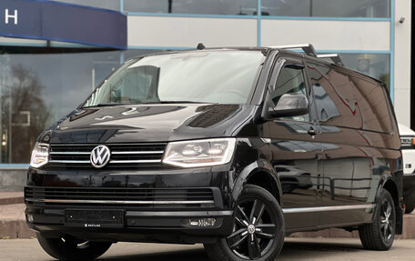 Volkswagen Multivan T6 рестайлинг, 2019 год, 6 390 000 рублей, 1 фотография