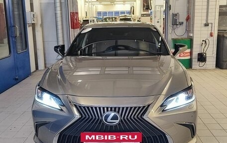 Lexus ES VII, 2019 год, 3 850 000 рублей, 2 фотография