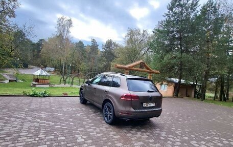 Volkswagen Touareg III, 2011 год, 2 100 000 рублей, 6 фотография