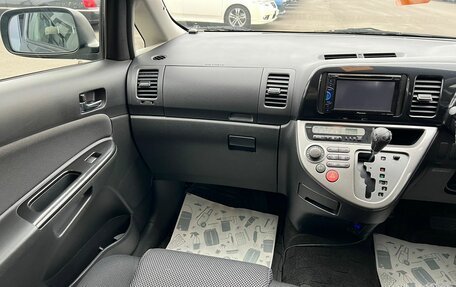 Toyota Wish II, 2005 год, 1 159 000 рублей, 14 фотография