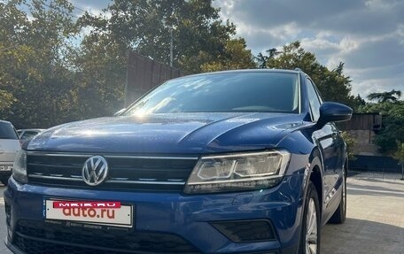 Volkswagen Tiguan II, 2019 год, 2 780 000 рублей, 2 фотография