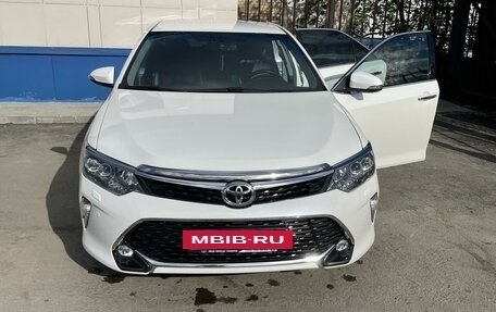 Toyota Camry, 2017 год, 2 999 999 рублей, 8 фотография